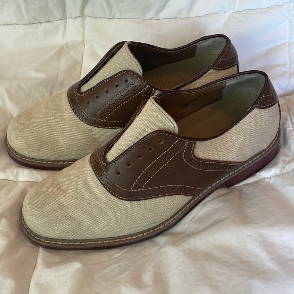 Bass Buchanon loafers, size 9, almost perfect condition!